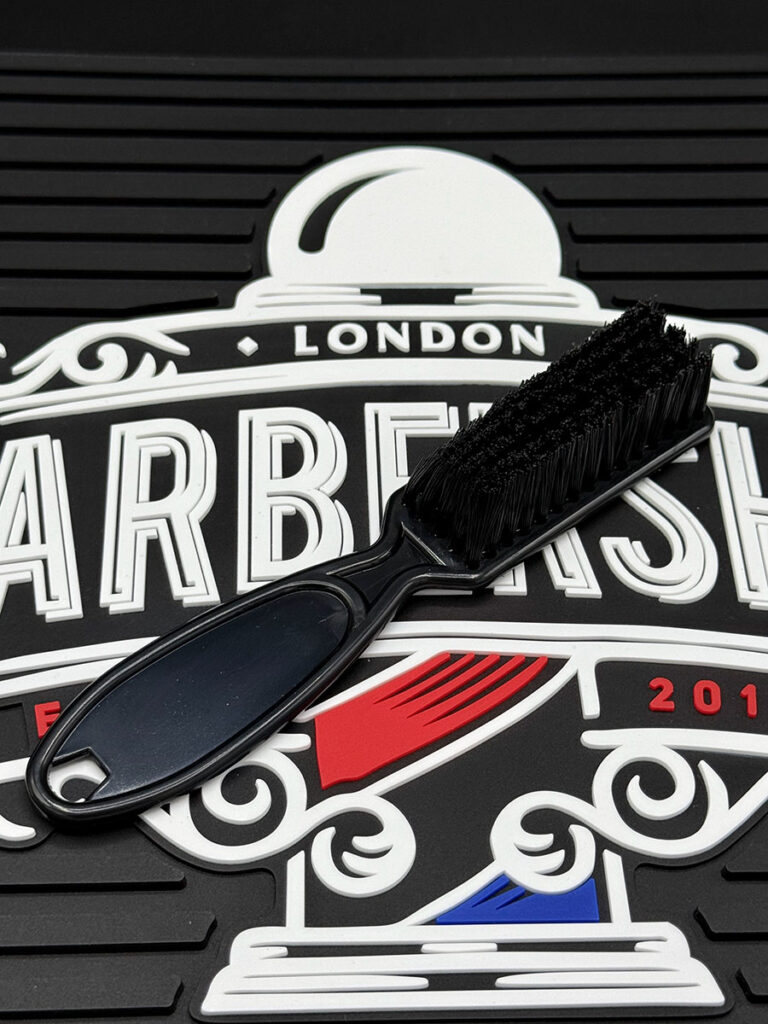 Handle Brush
